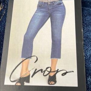 NWT! Royalty For Me high rise Cropped Jeans. 12